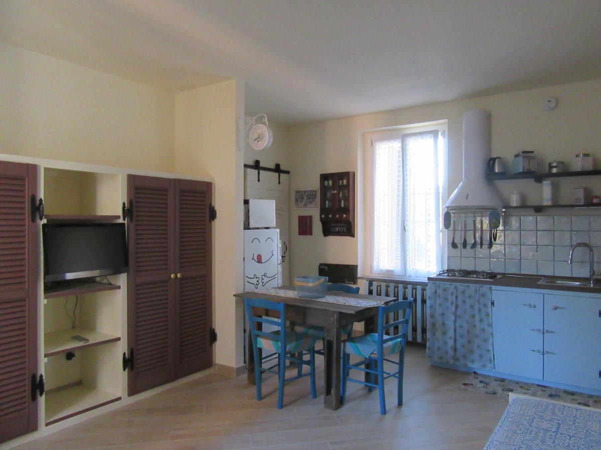 Un Letto Nel Cortile Appartement Bereguardo Buitenkant foto